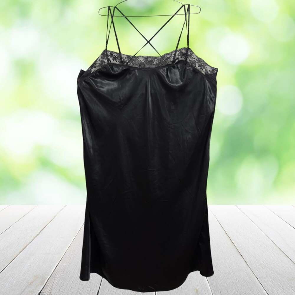 Vintage AMOUREUSE Chemise Nightgown Black Lace Crisscross Strap Negligee Plus 4X